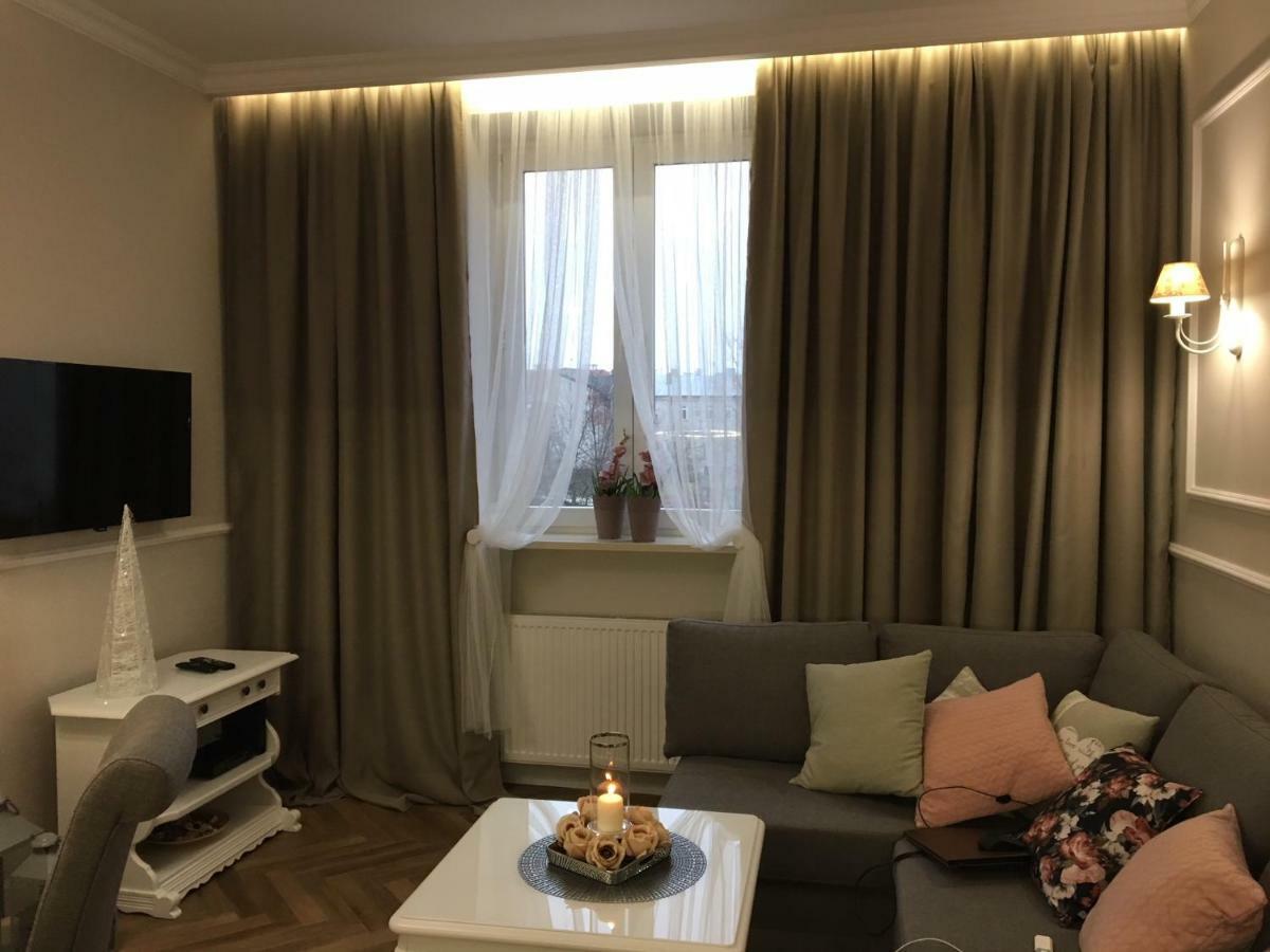 Leilighet Family & Business Sauna Sienkiewicza No1 Centrum Plac Lliteratow- 1 Bedroom With Private Sauna, Bath With Hydromassage, Parking Kielce