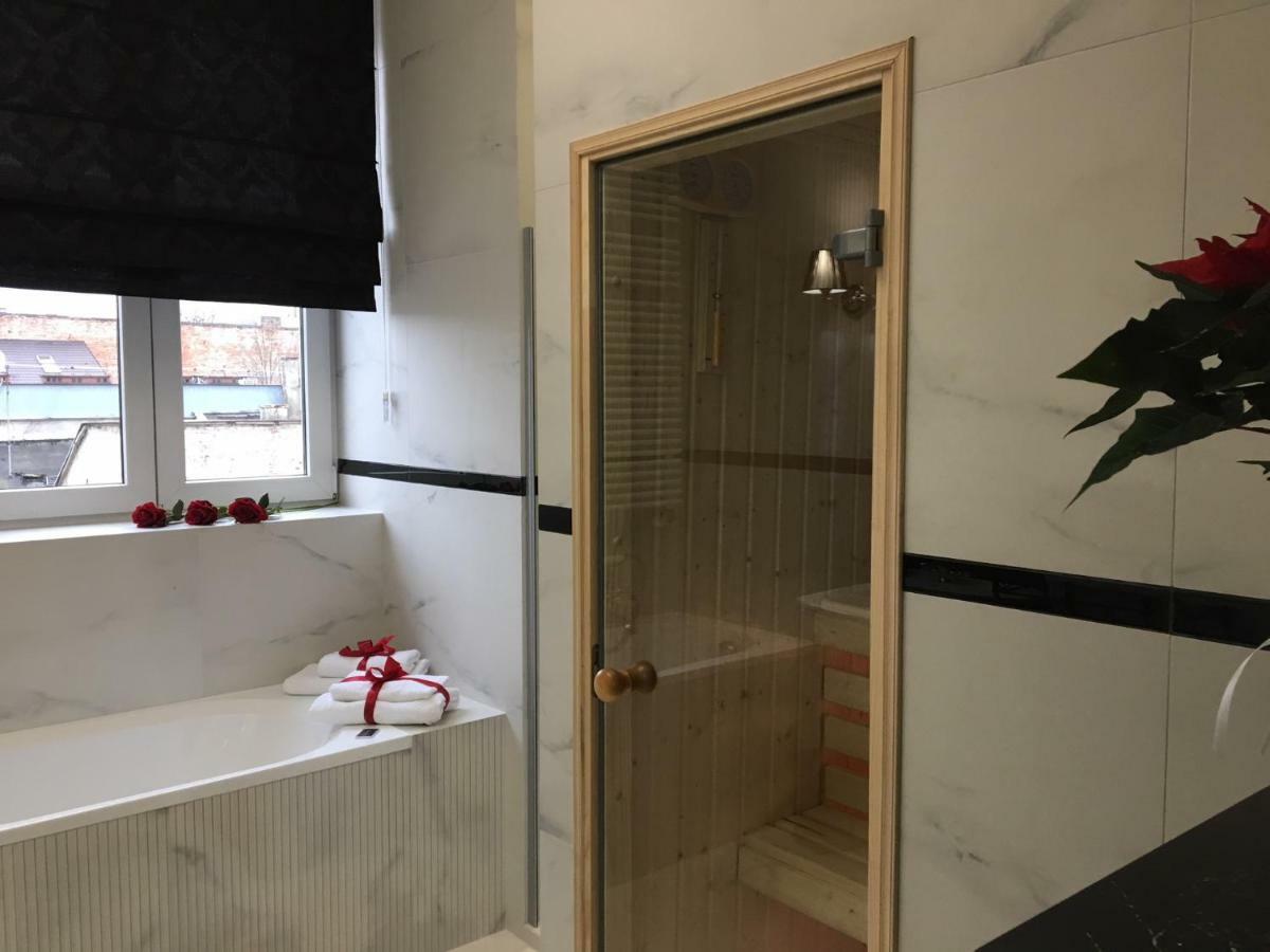 Family & Business Sauna Sienkiewicza No1 Centrum Plac Lliteratow- 1 Bedroom With Private Sauna, Bath With Hydromassage, Parking Leilighet